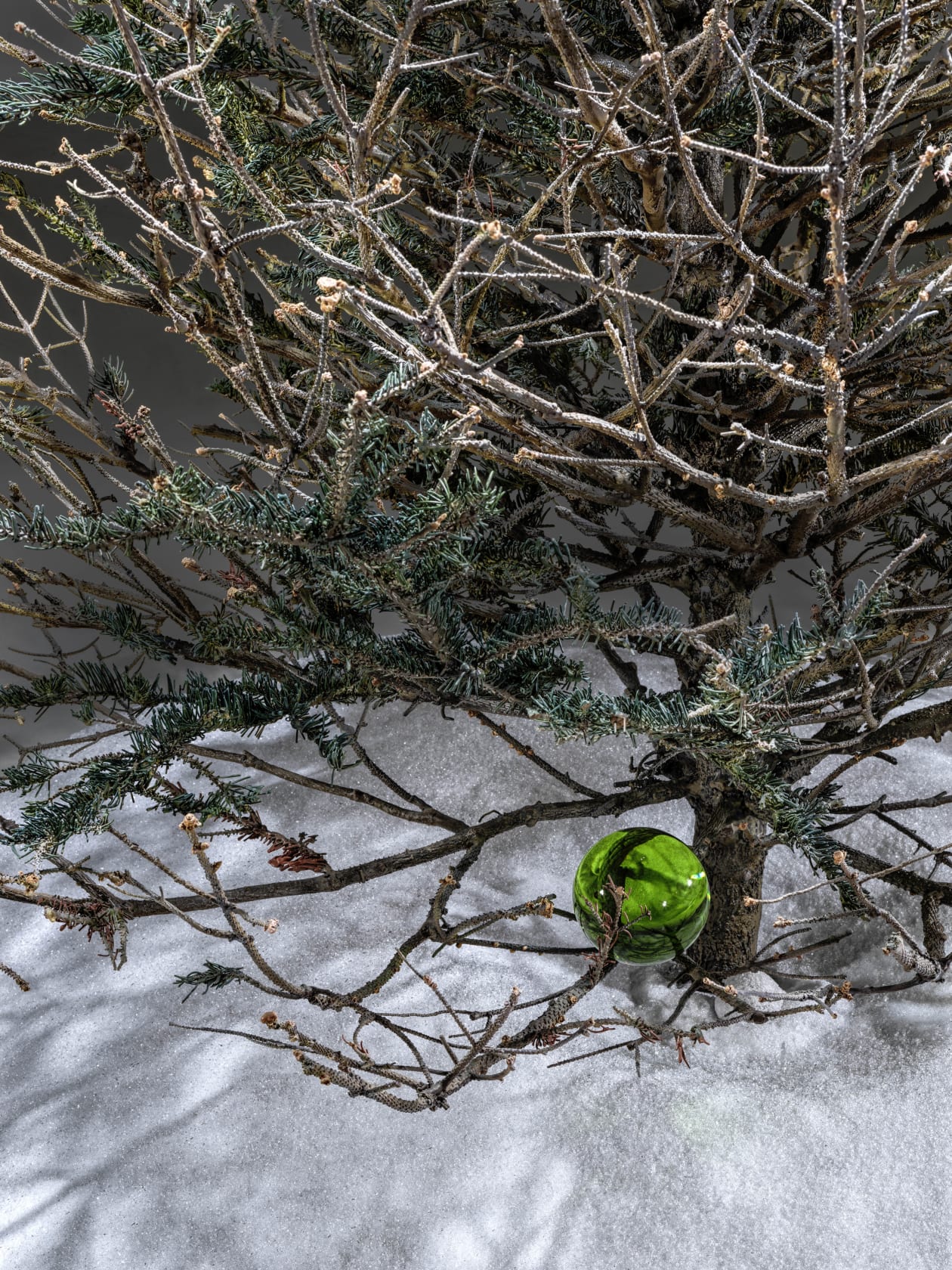 Philippe Parreno Fraught Times, UK 22nd–23rd March 20132020 Tree: Cast and painted stainless steel, glass and 5 glass ornaments Glass...