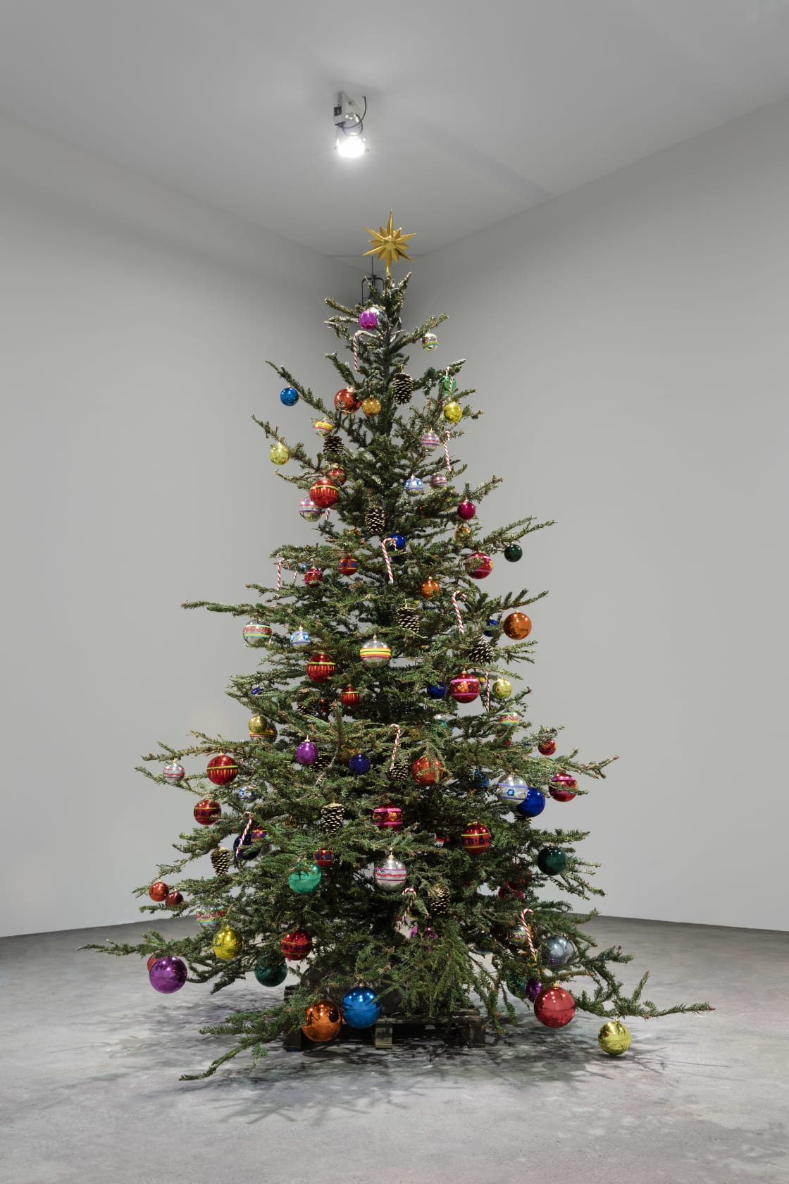 Philippe Parreno, Fraught Times: For Eleven Months of the Year it's an Artwork and in December it's Christmas (July), 2017
