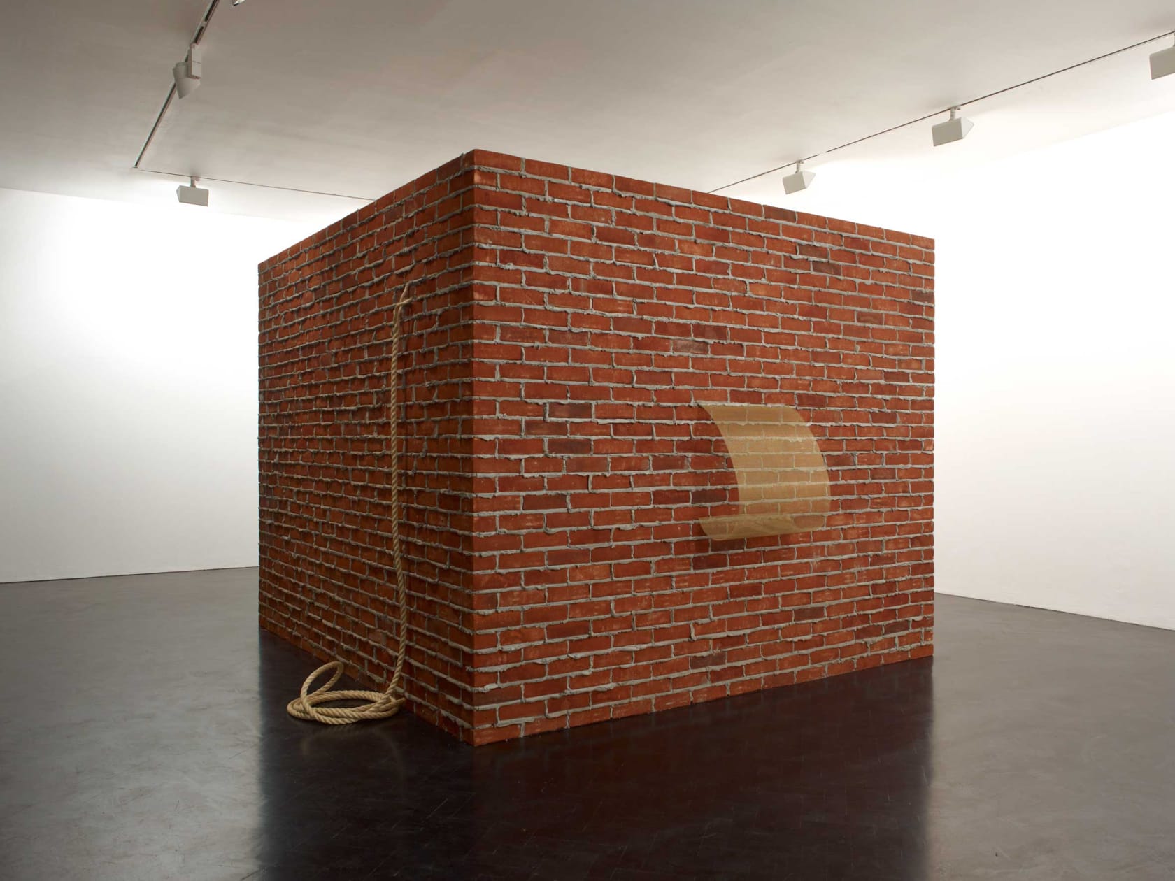 Tonico Lemos Auad, Brick House, 2012