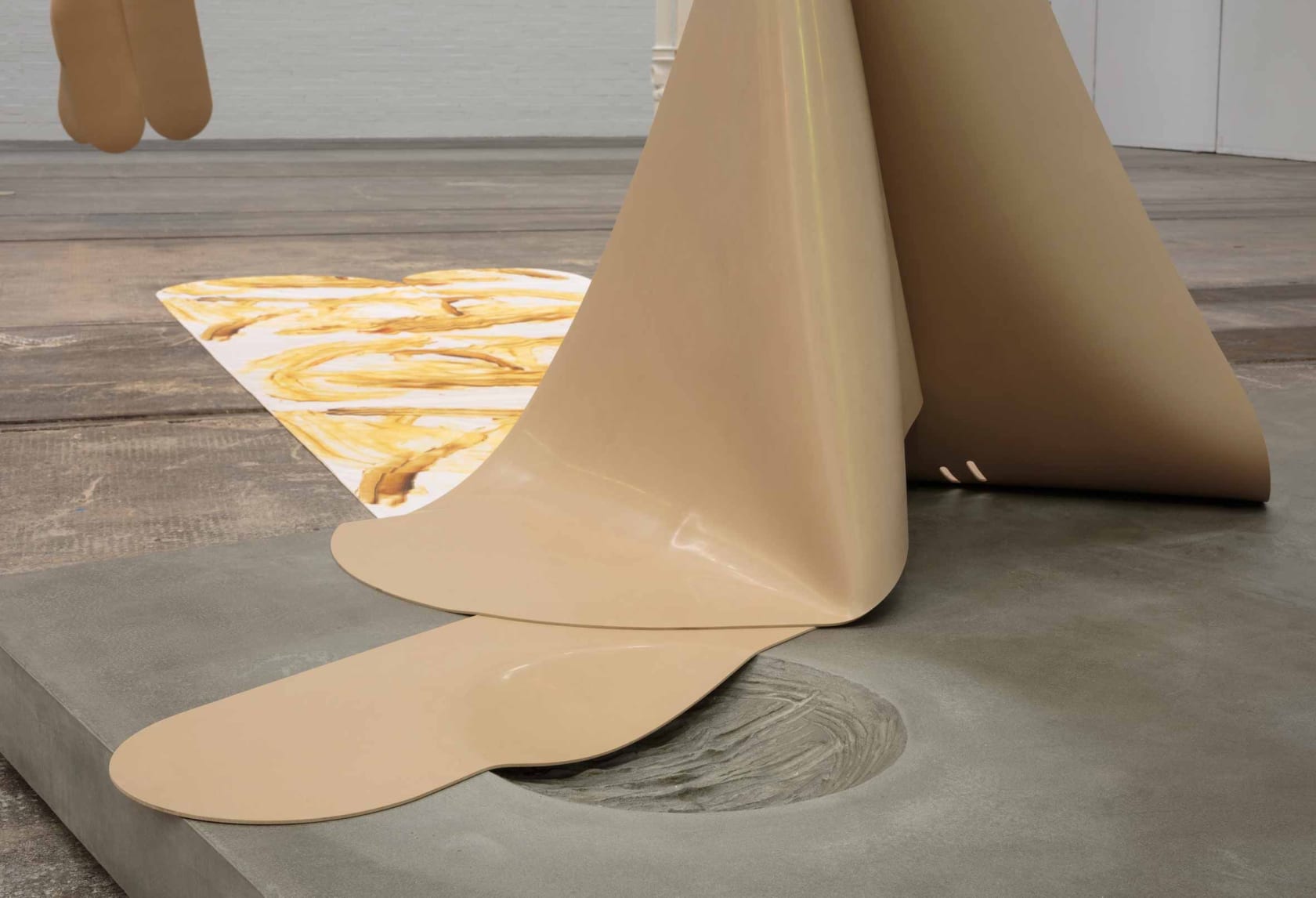 Claire Barclay, Suspect Collapse, 2017