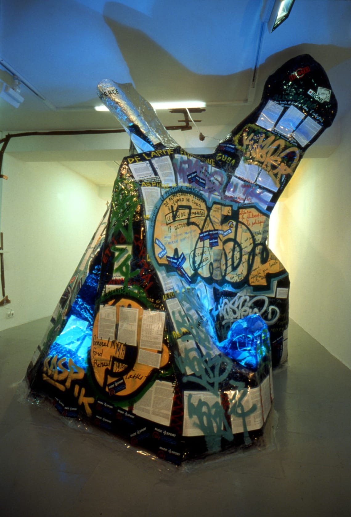 Thomas Hirschhorn, Sculpture Direct III, 2000