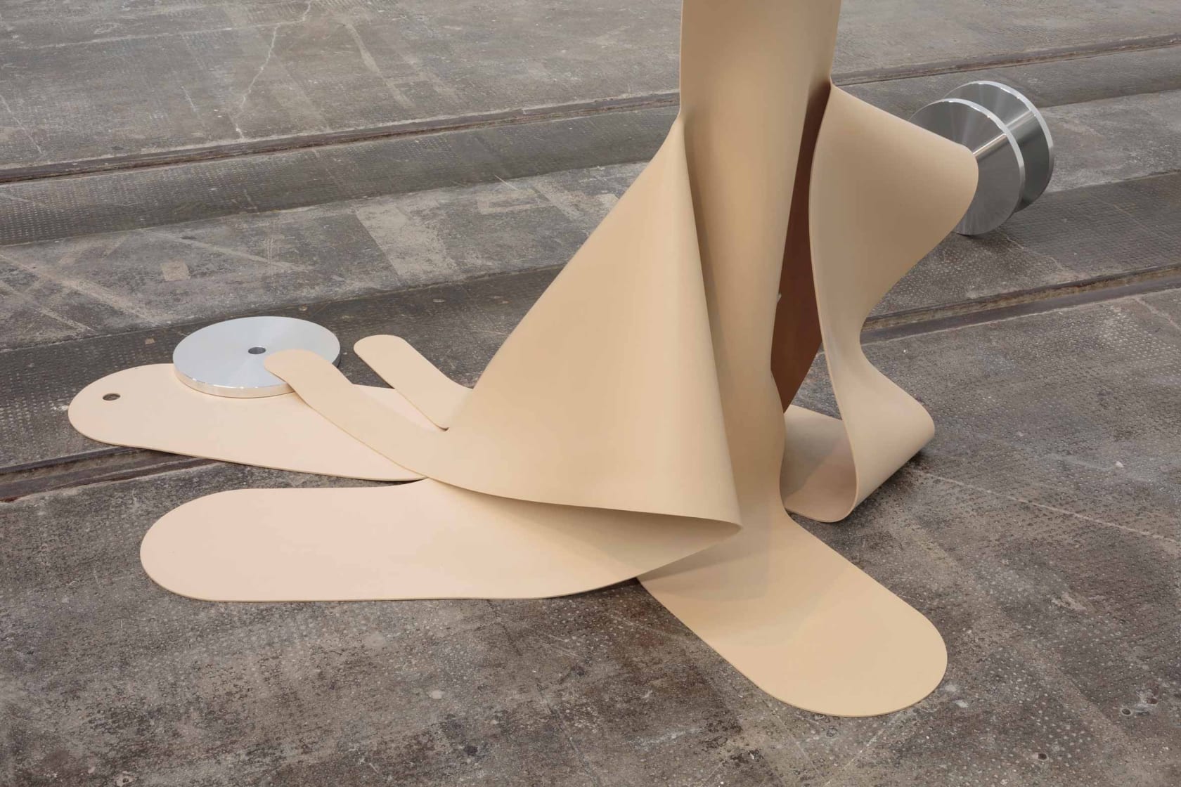 Claire Barclay, Suspect Collapse, 2017