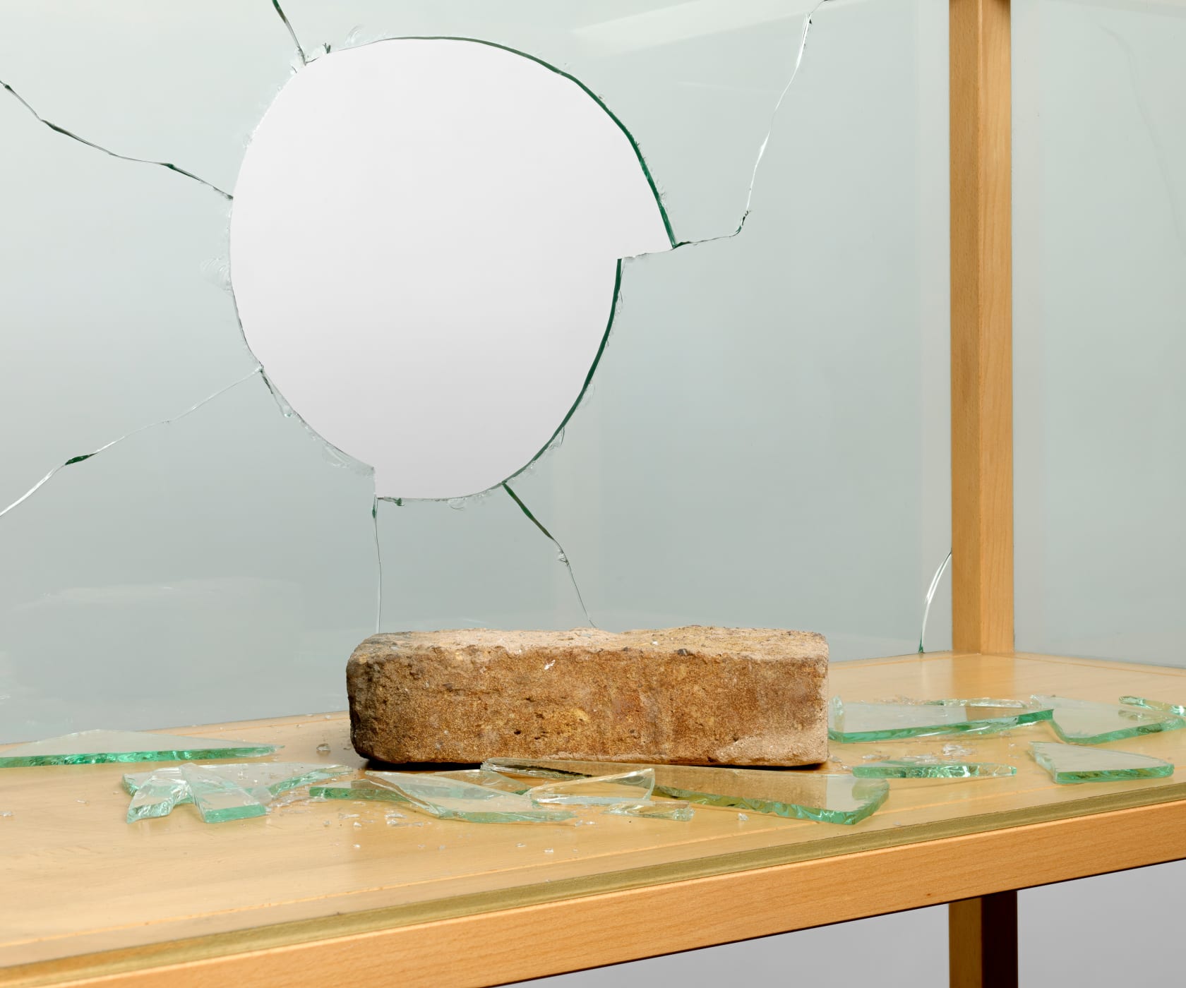 Kendell Geers, T.W. (Vitrine), 1993