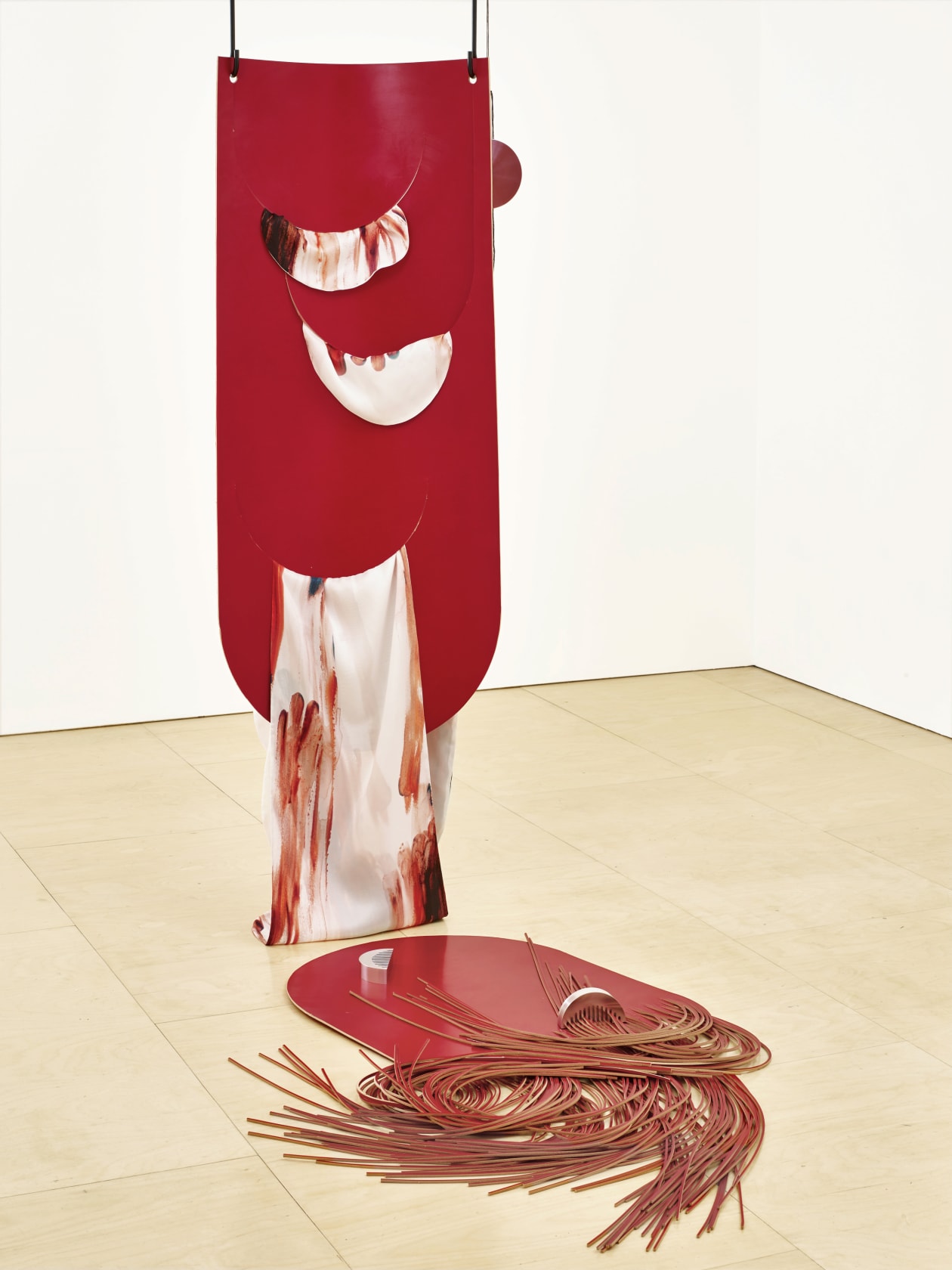 Claire Barclay, Fallen, 2015