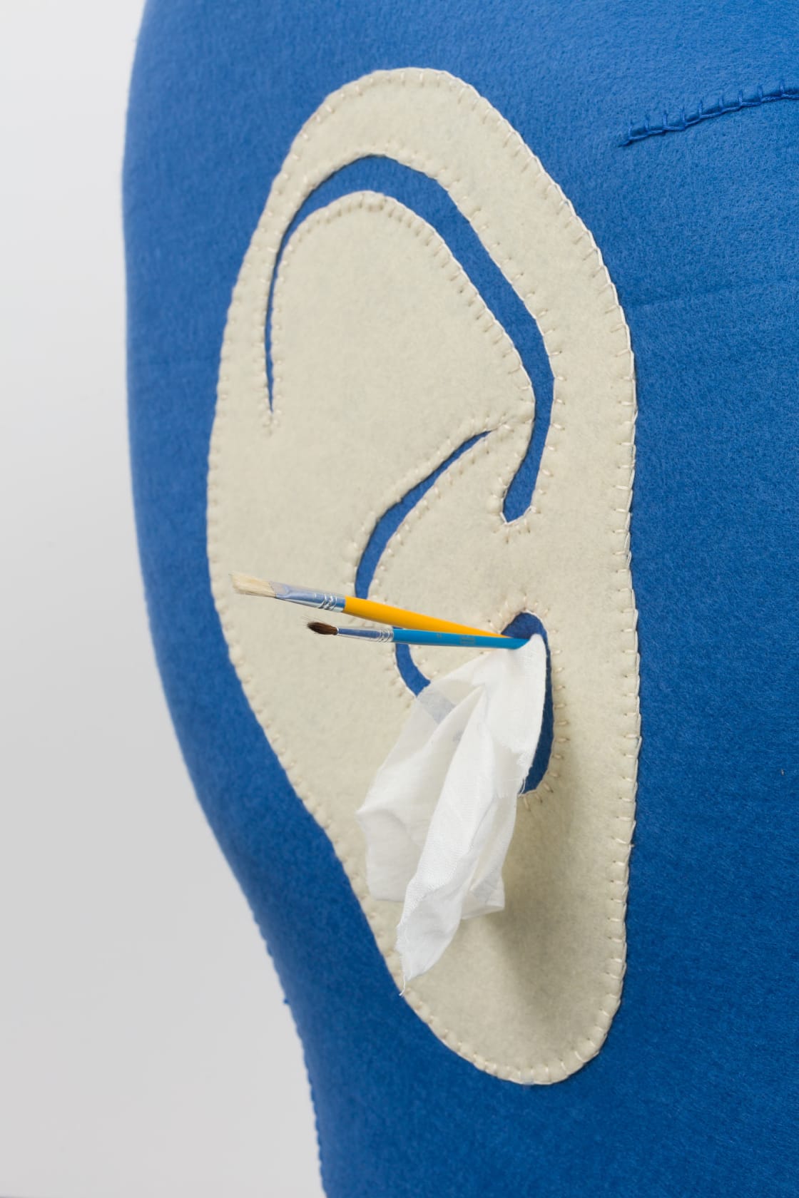 Jonathan Baldock, I'll Be our Mirror, Reflect What You Are (Form Seated as Artist with Ears (Blue)), 2015