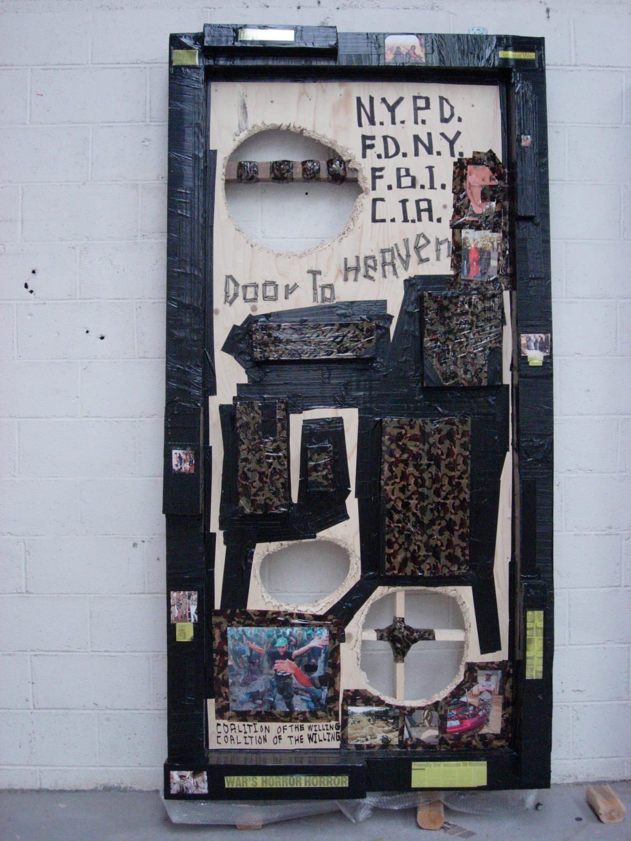 Thomas Hirschhorn, Door to Heaven, 2005