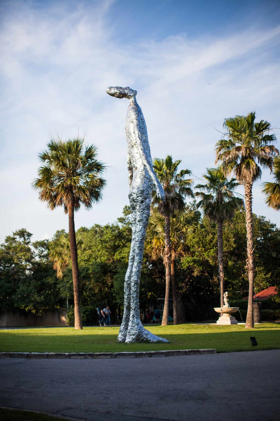 Tom Friedman, Looking Up, 2014