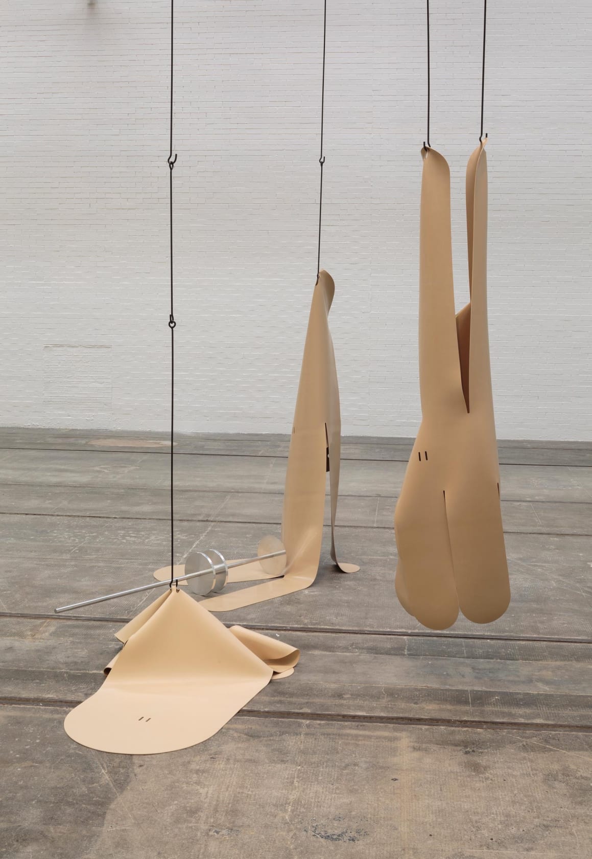 Claire Barclay, Suspect Collapse, 2017
