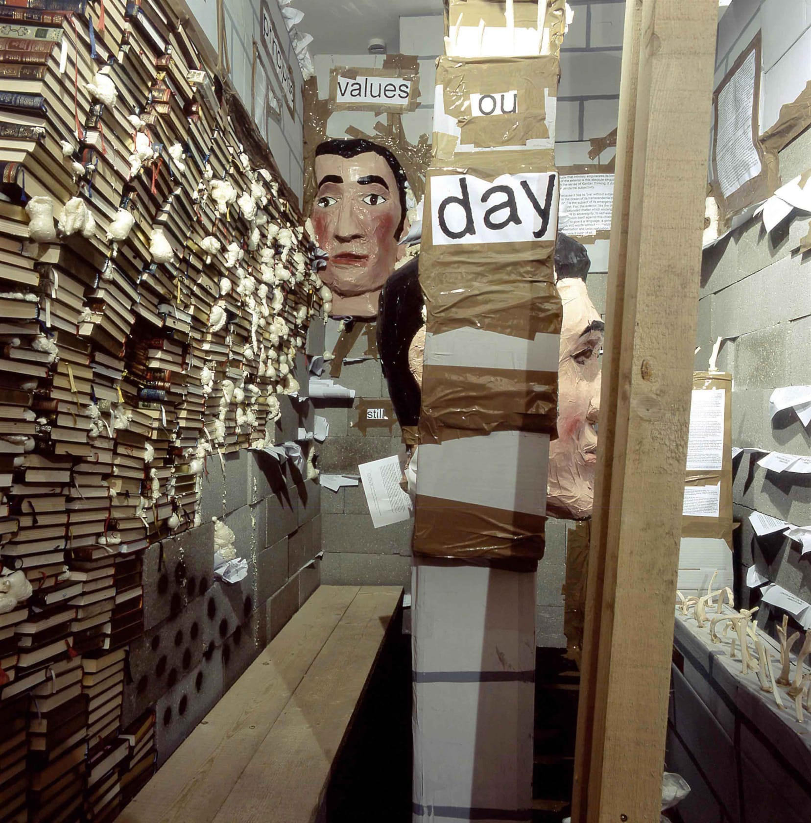Thomas Hirschhorn, Unfinished Walls, 2004