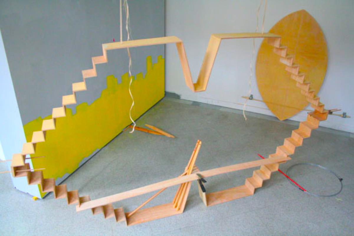 Beatriz Olabarrieta Motherspaceship for 4 in suspension, 2010