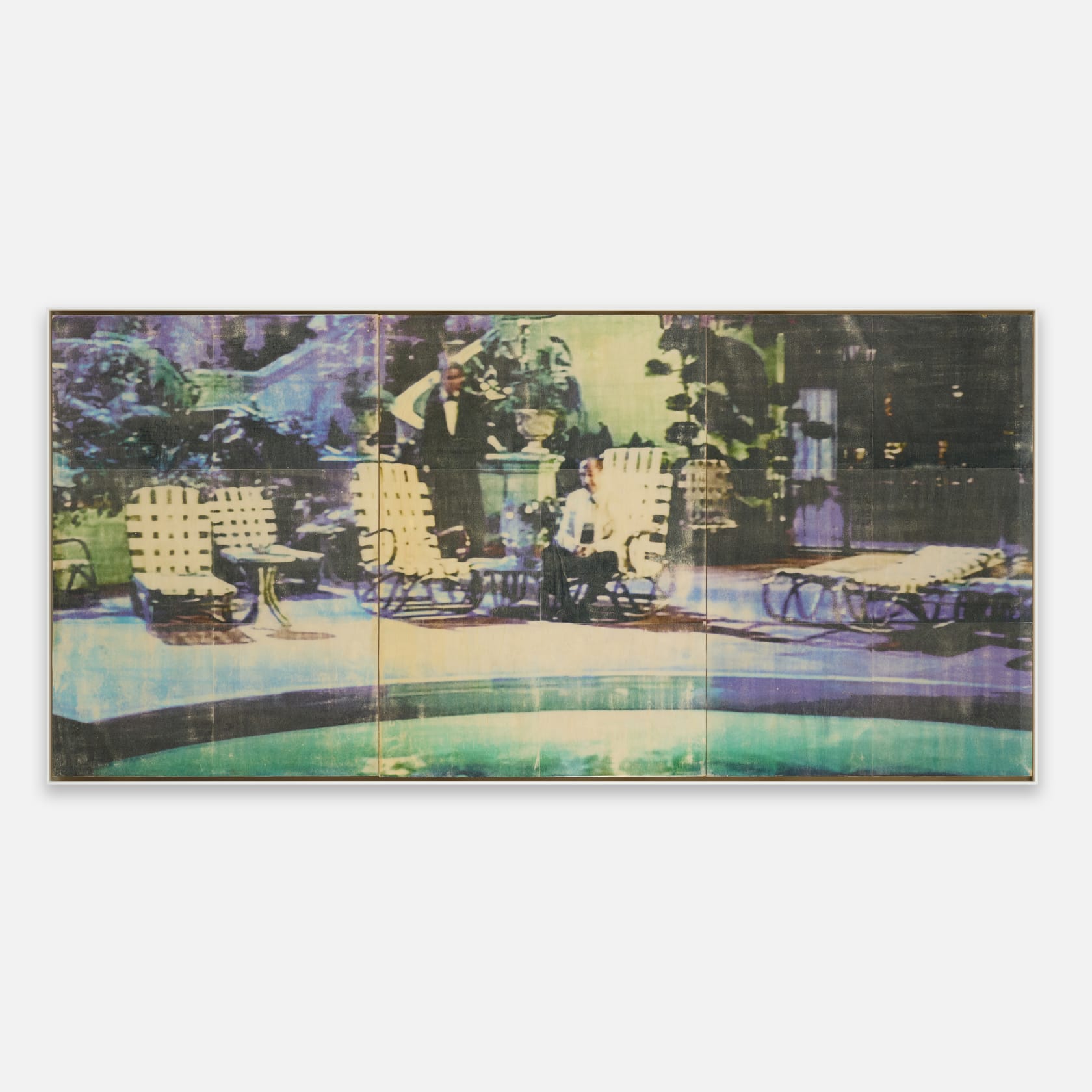 Ernesto Cánovas Chat by The Pool
