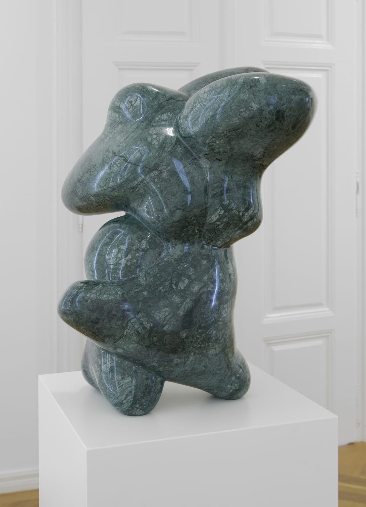 Tony Cragg Integers 2023 Stone verde. Thaddaeus Ropac