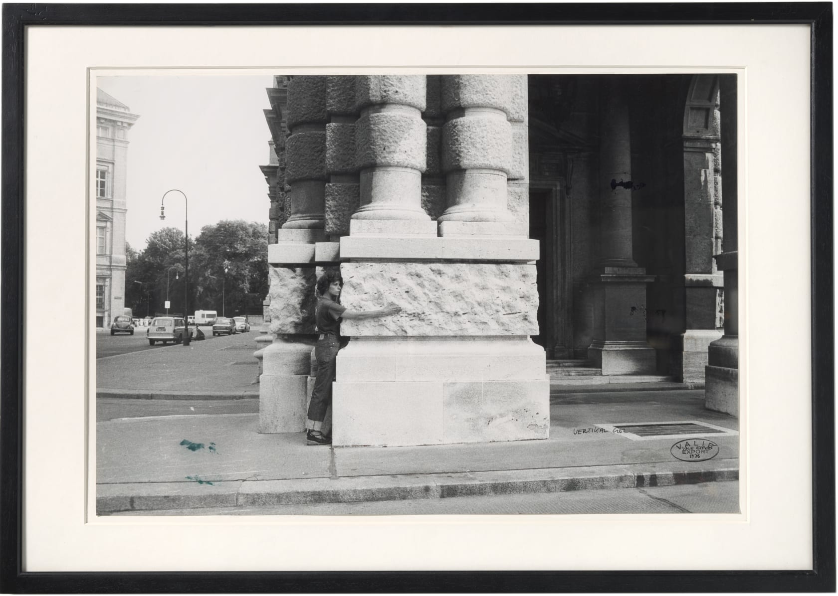 VALIE EXPORT, Vertikal Gel, 1976