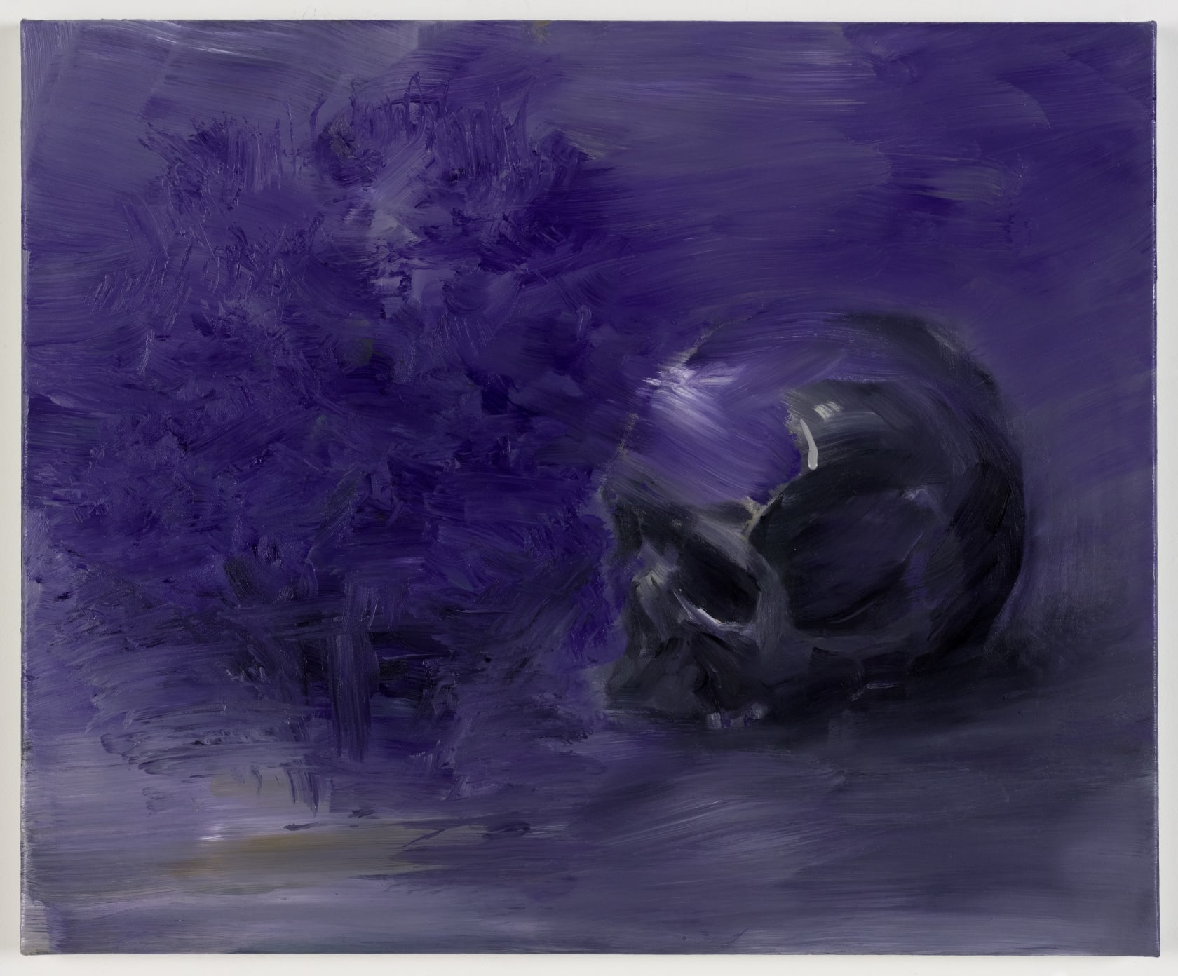 Nature morte, crâne et fleurs, 2020 Oil on canvas 50 x 61 x 2 cm (19.69 x 24.02 x 0.79...