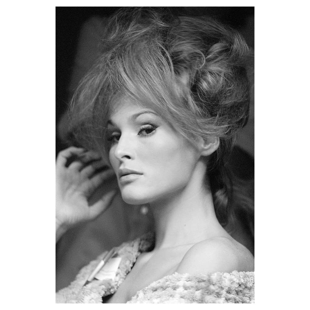 Terry O'Neill, Ursula Andress, 1965