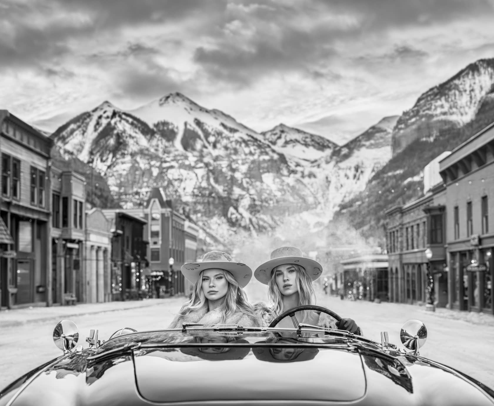 David Yarrow, White Chicks, 2024