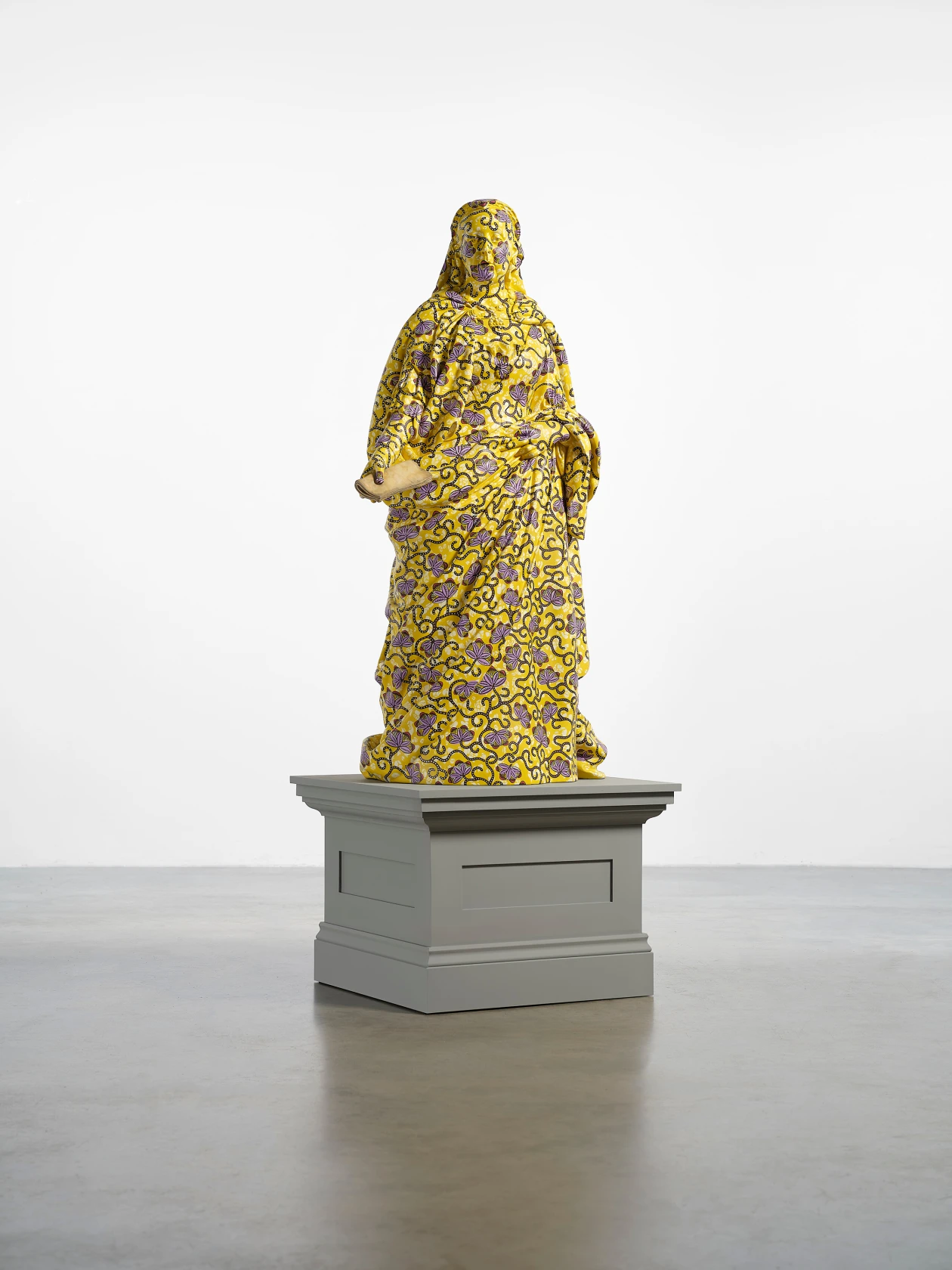 Yinka Shonibare Decolonised Structures (Queen Victoria), 2022