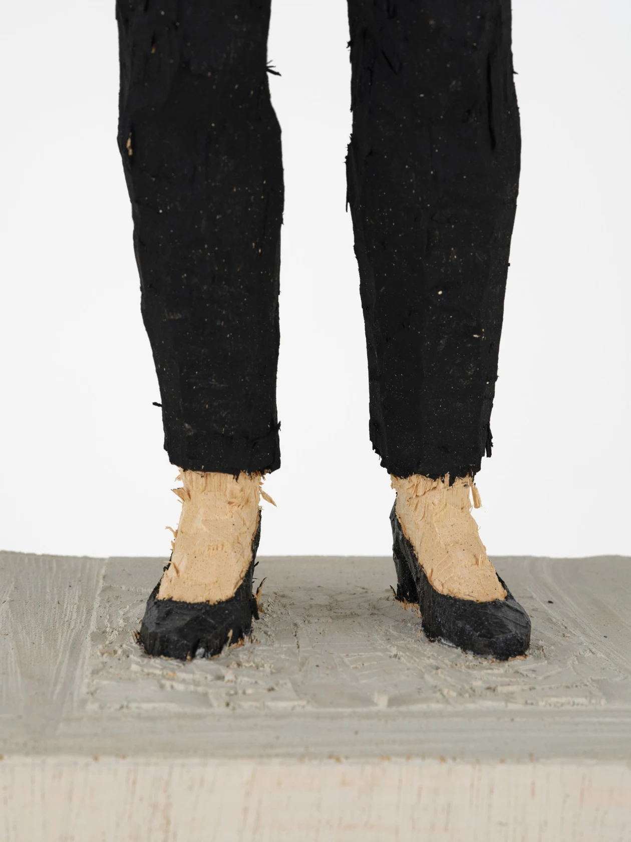 Stephan Balkenhol, Woman with Crossed Arms , 2019