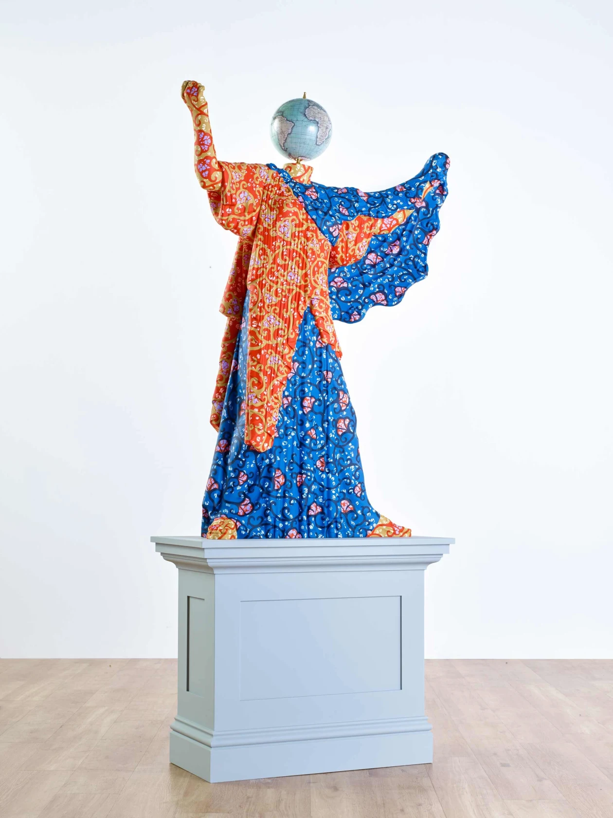 Yinka Shonibare Athena Promachos, 2019