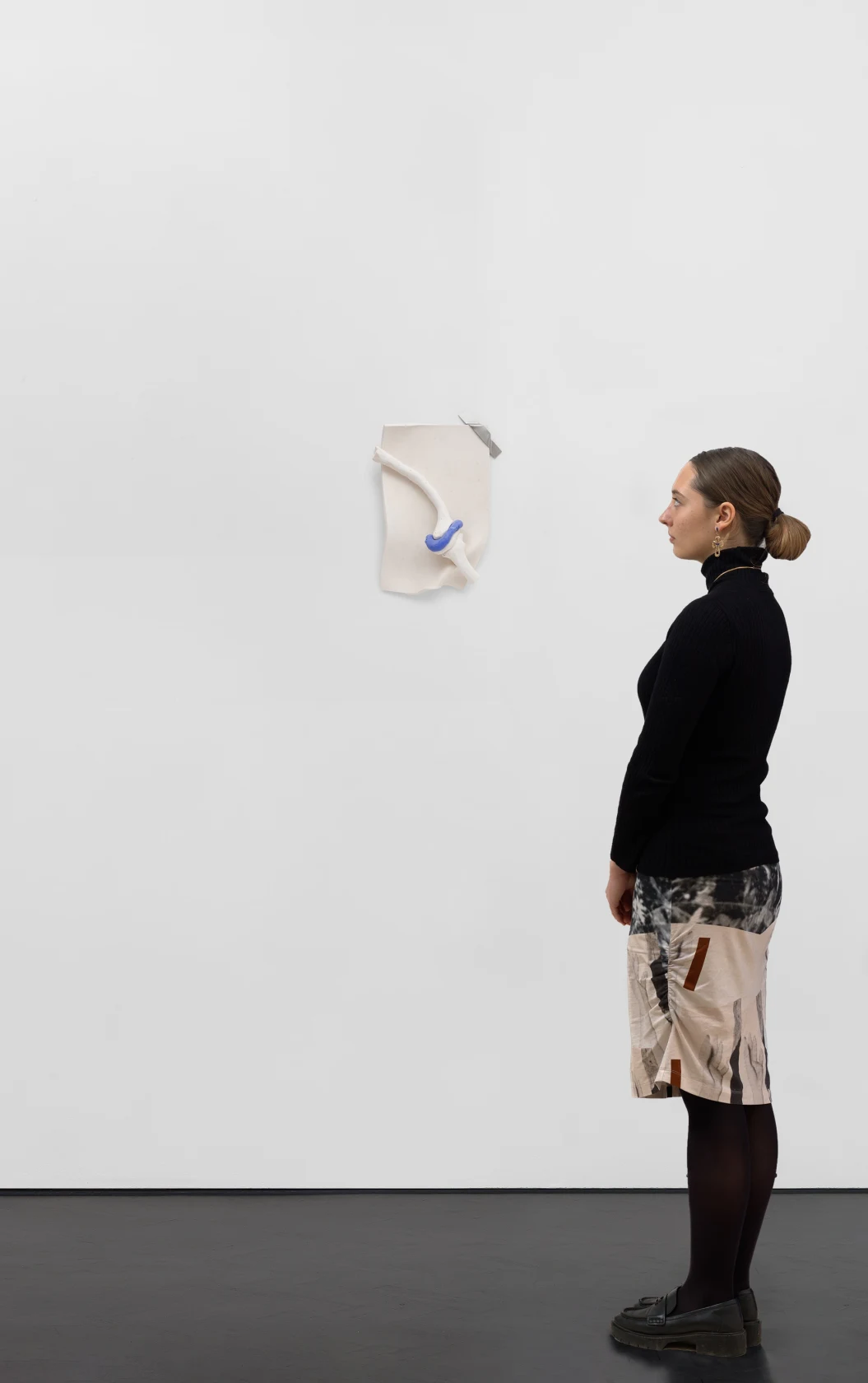 Holly Hendry Crepitus, 2024 Plaster, Jesmonite, steel and pigment, 47 x 33 x 12cm (18 1/2 x 13 x 4...