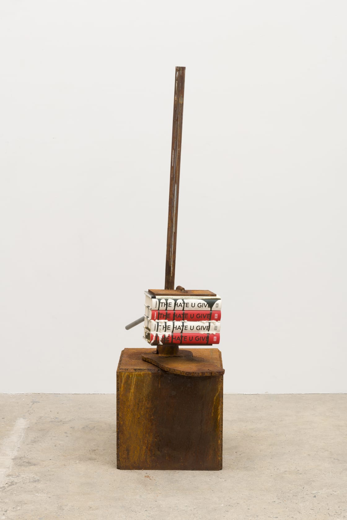 Deborah Roberts, trumpet of consciousness, 2019