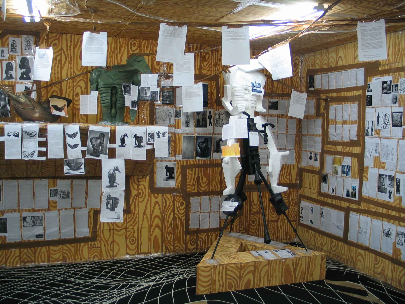 Thomas Hirschhorn, U-Lounge, 2003