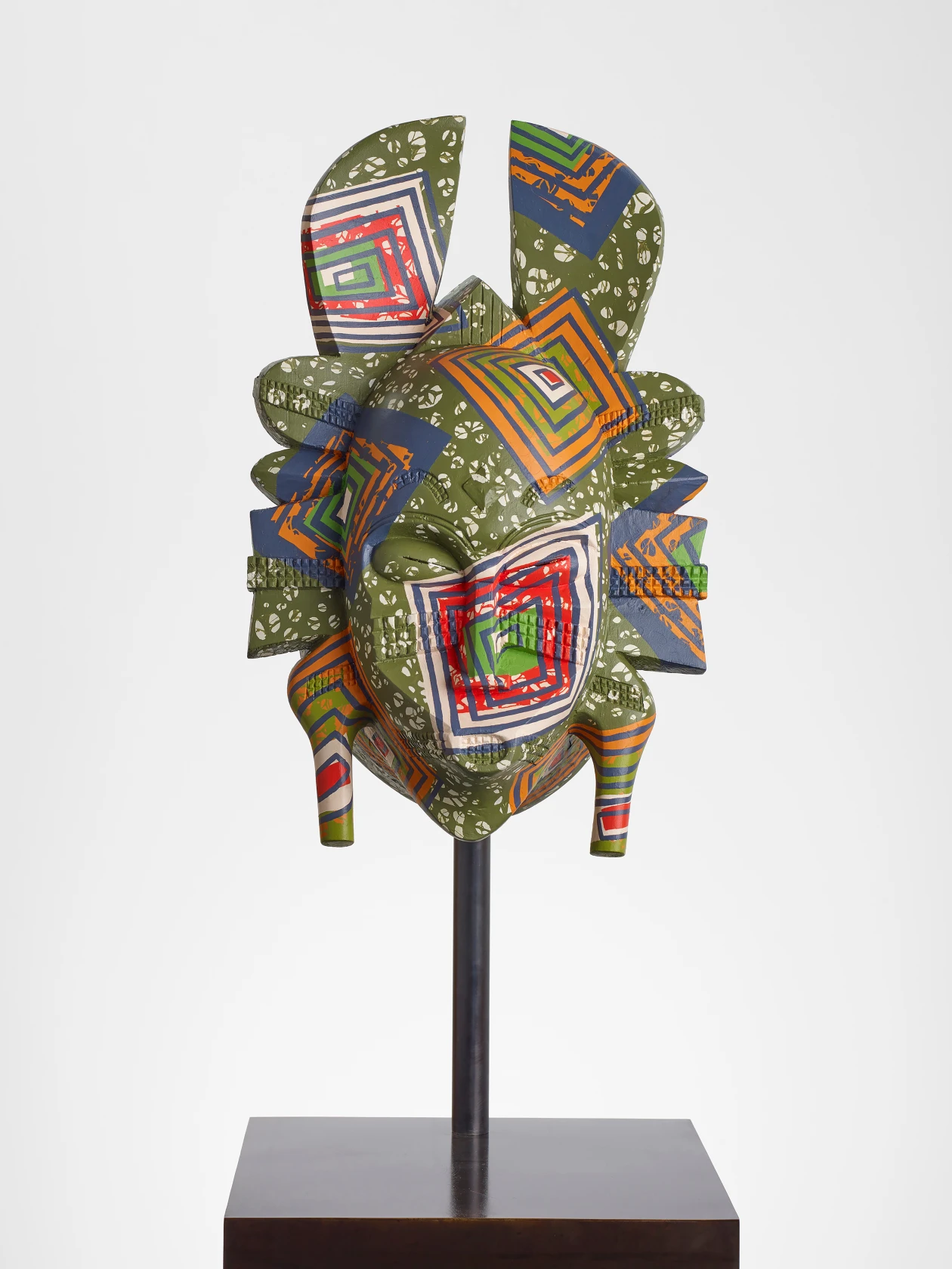 Yinka Shonibare, Hybrid Mask (K'peliye'e), 2020 - 2021