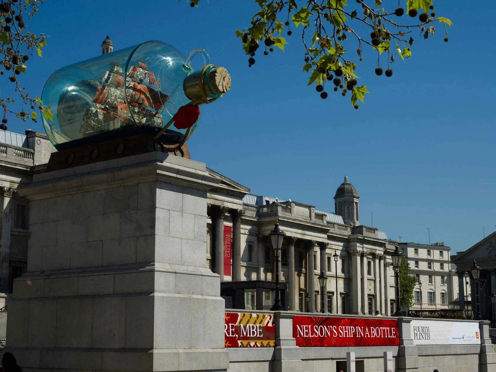 Yinka Shonibare, Nelson’s Ship in a Bottle, 2010