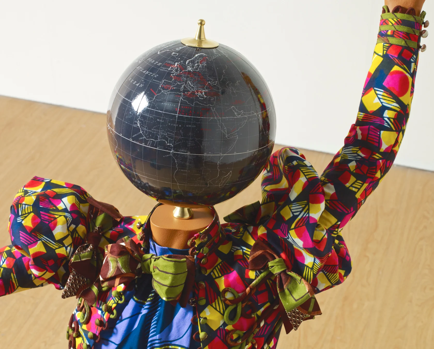 Yinka Shonibare, Flower Power Kids (Dueling), 2014
