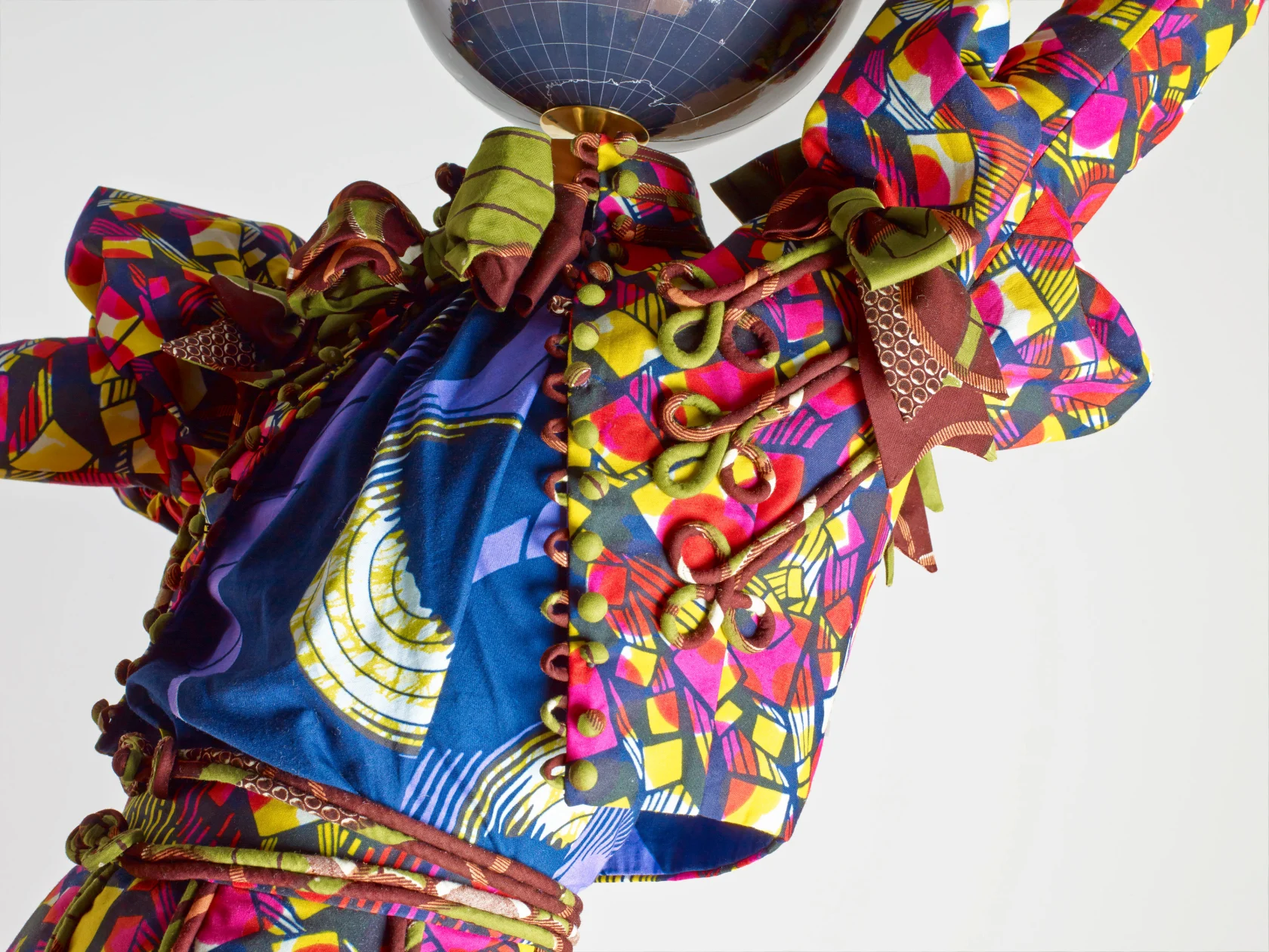 Yinka Shonibare, Flower Power Kids (Dueling), 2014