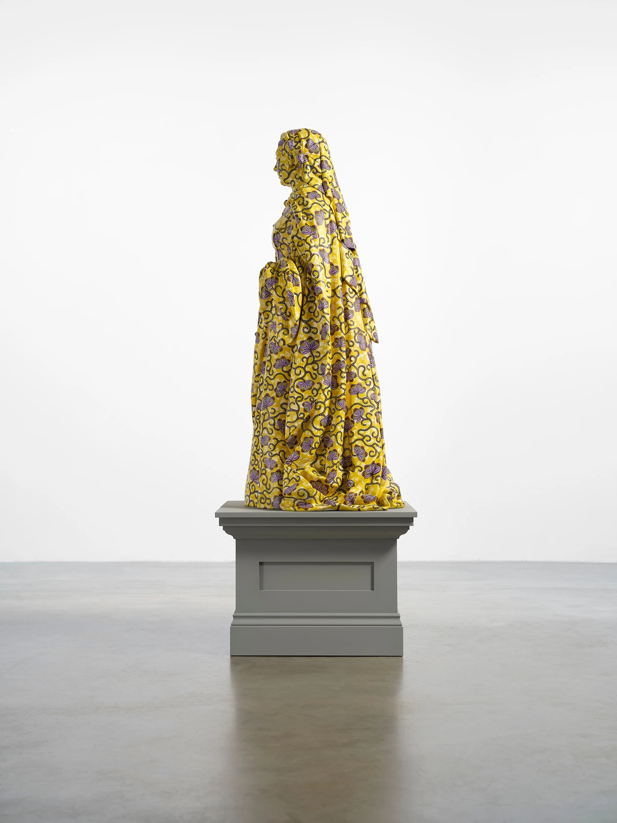 Yinka Shonibare Decolonised Structures (Queen Victoria), 2022