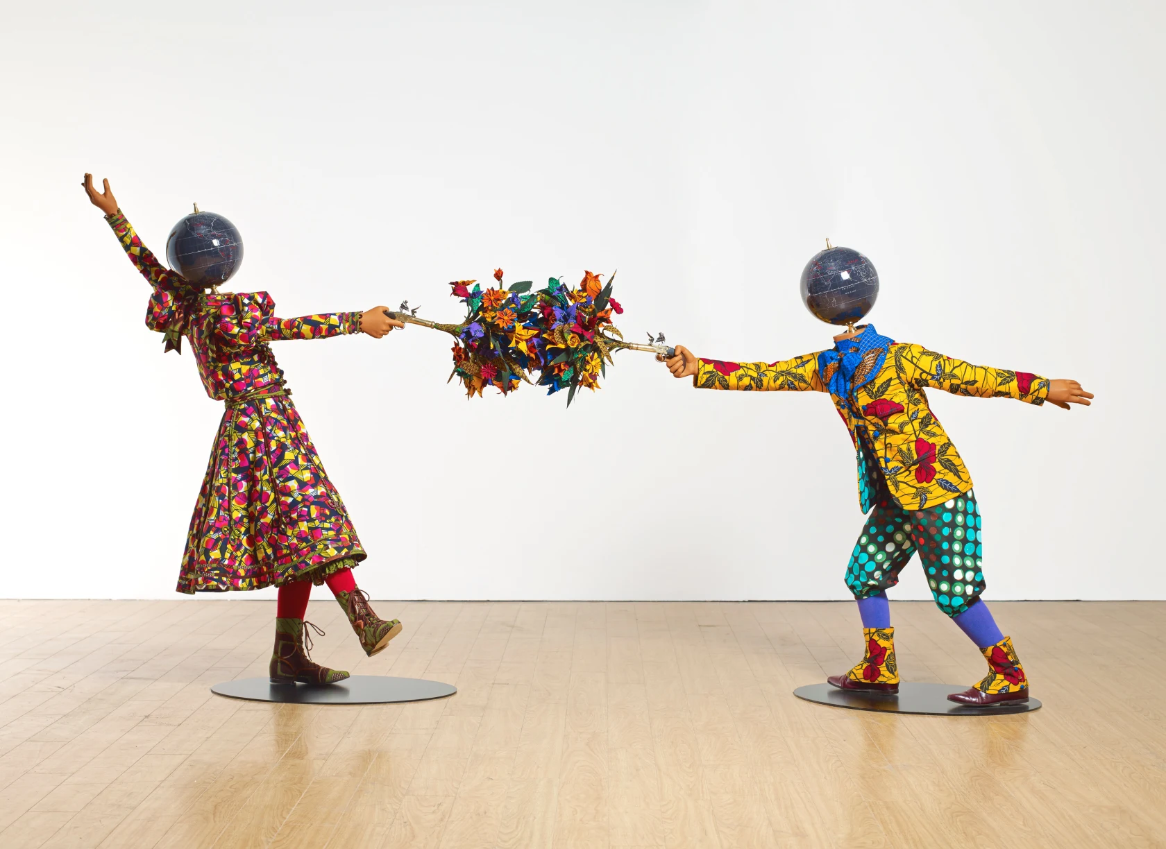 Yinka Shonibare, Flower Power Kids (Dueling), 2014