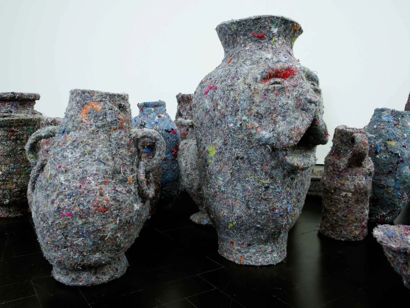 Tonico Lemos Auad, MOUTH, EARS, EYES just like us, 2009