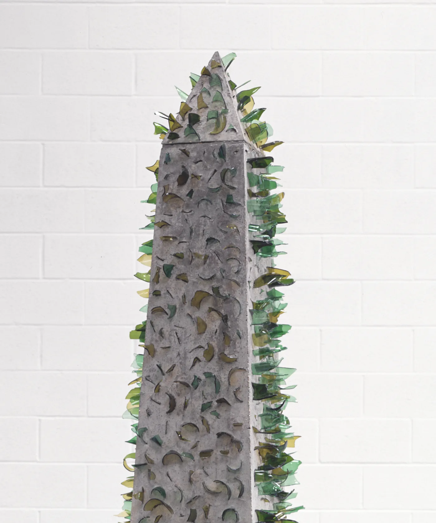 Kendell Geers, Obelisk, 2008