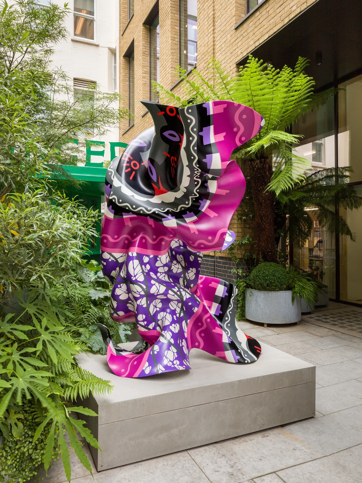 Yinka Shonibare, Wind Sculpture in Bronze (SG) I, 2023