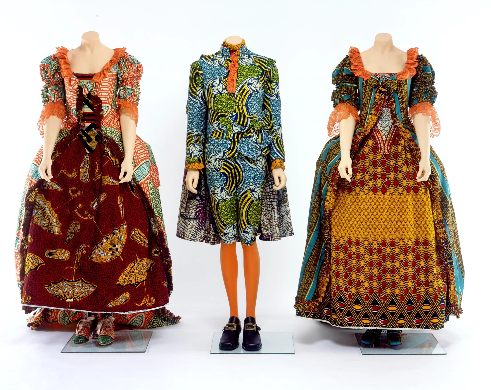 Yinka Shonibare, Un Ballo in Maschera (Courtiers IV), 2004