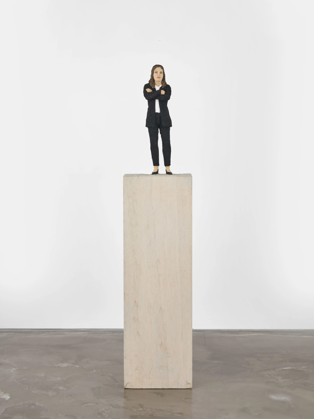 Stephan Balkenhol, Woman with Crossed Arms , 2019