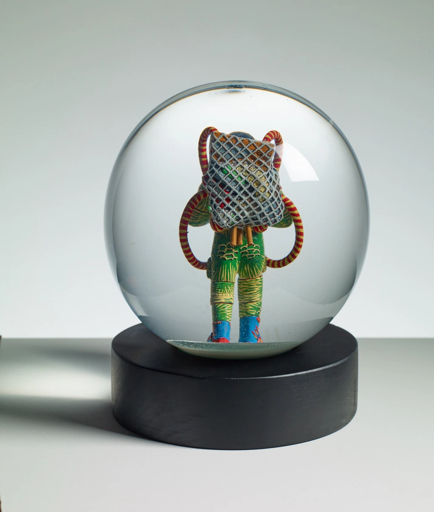 Yinka Shonibare, Refugee Astronaut in Snow Globe, 2020