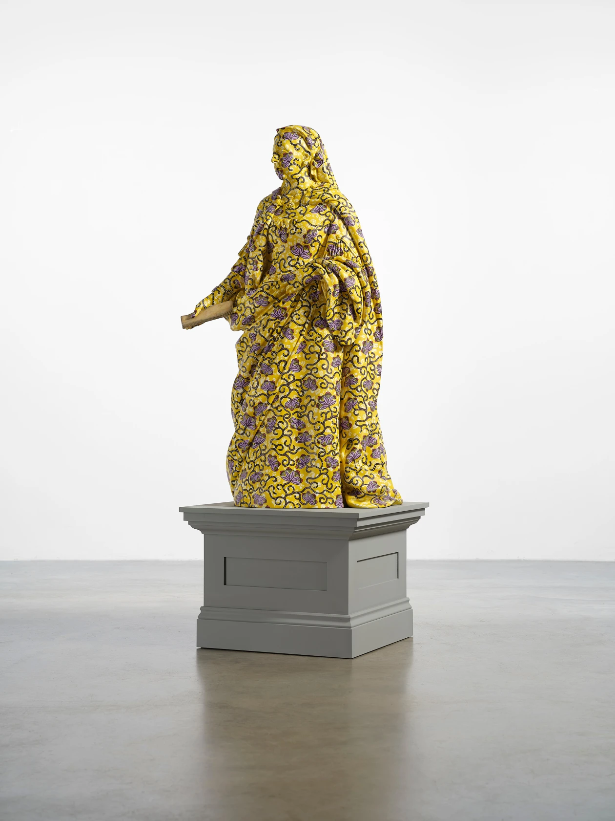 Yinka Shonibare Decolonised Structures (Queen Victoria), 2022