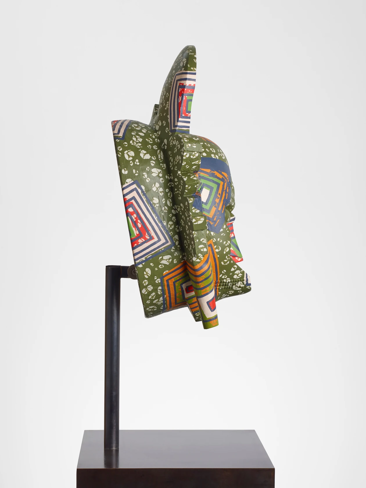 Yinka Shonibare, Hybrid Mask (K'peliye'e), 2020 - 2021