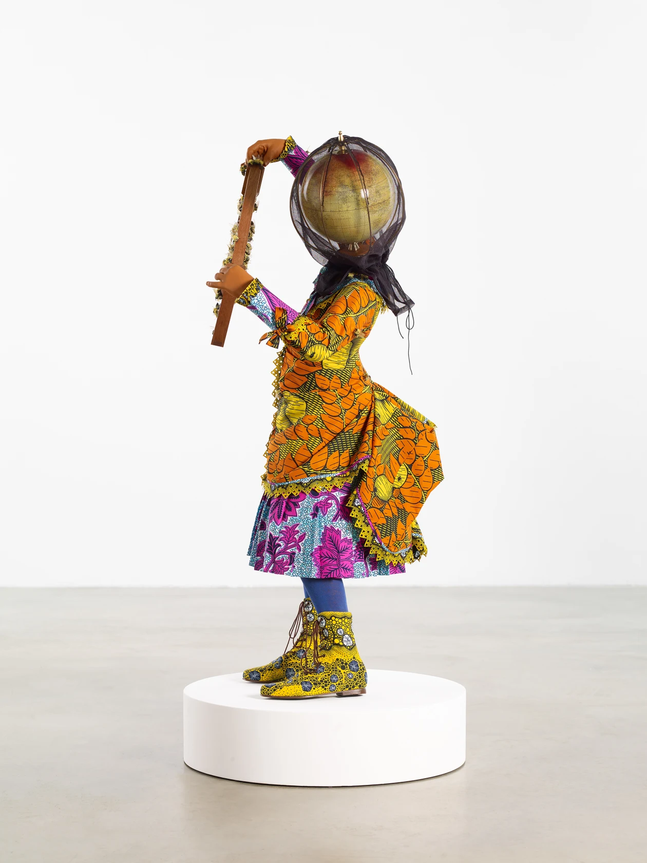 Yinka Shonibare, Beekeeper Girl II, 2022