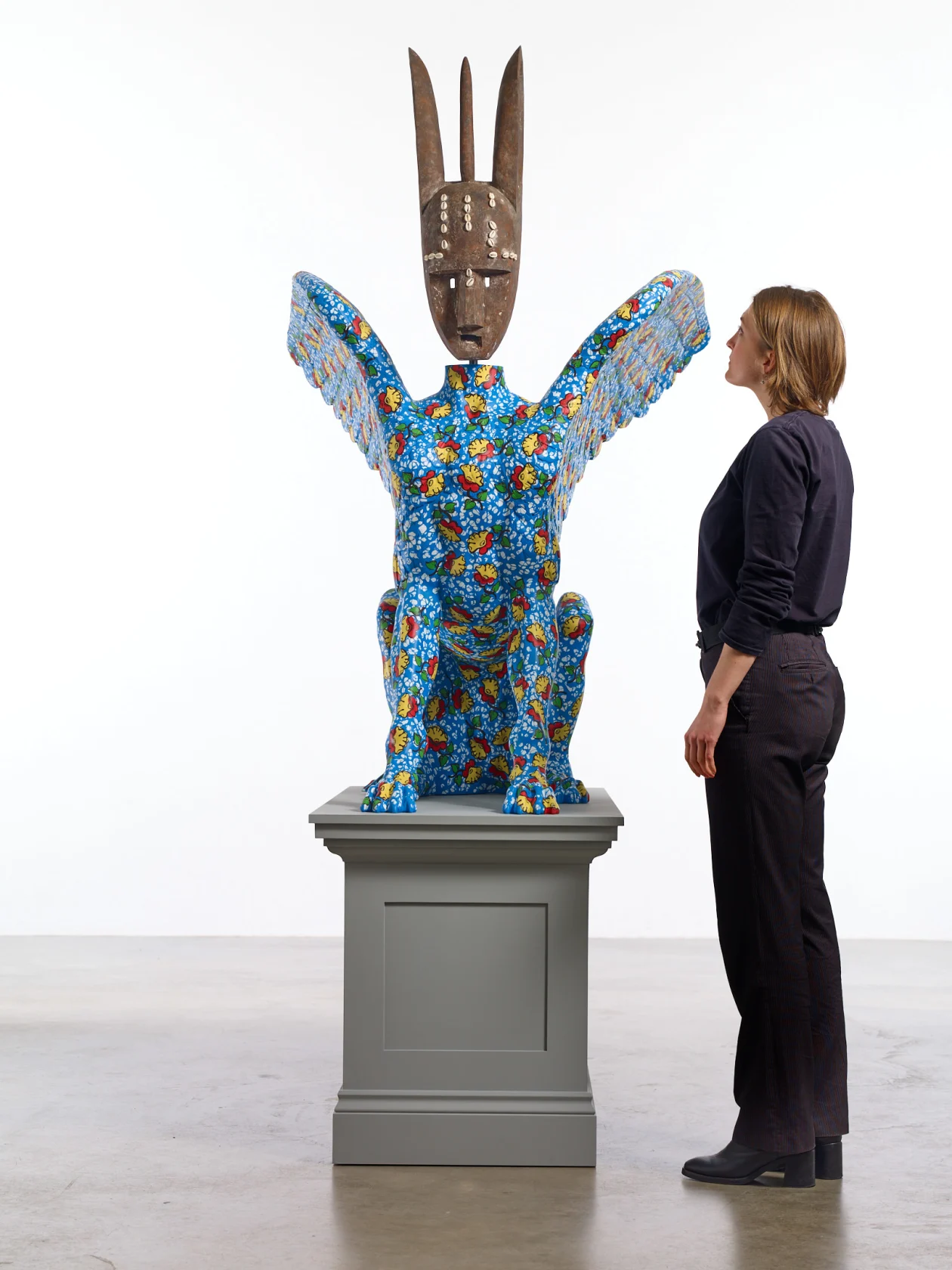 Yinka Shonibare, Hybrid Sculpture (Sphinx), 2021