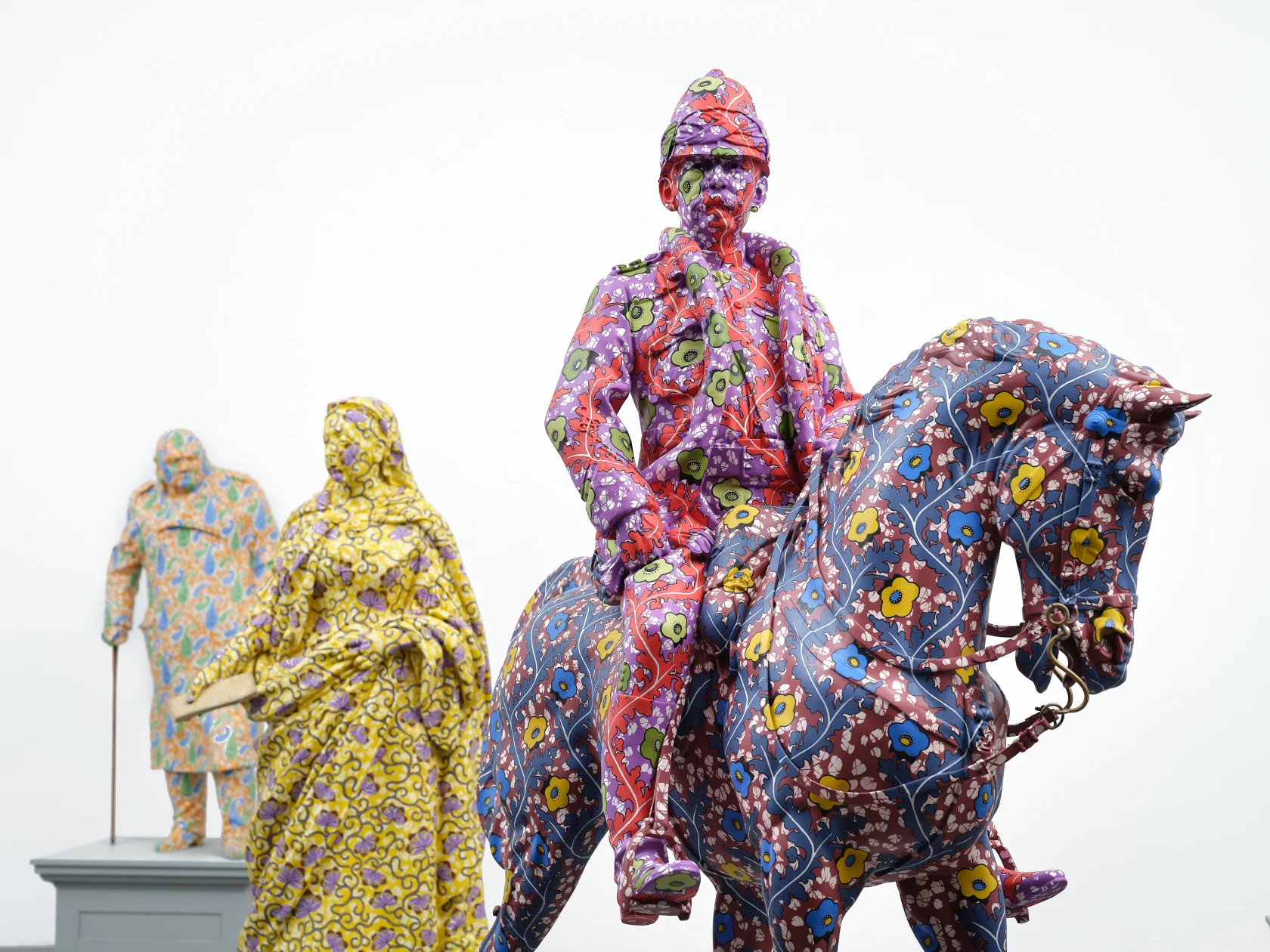 Yinka Shonibare, Decolonised Structures, 2022-2023