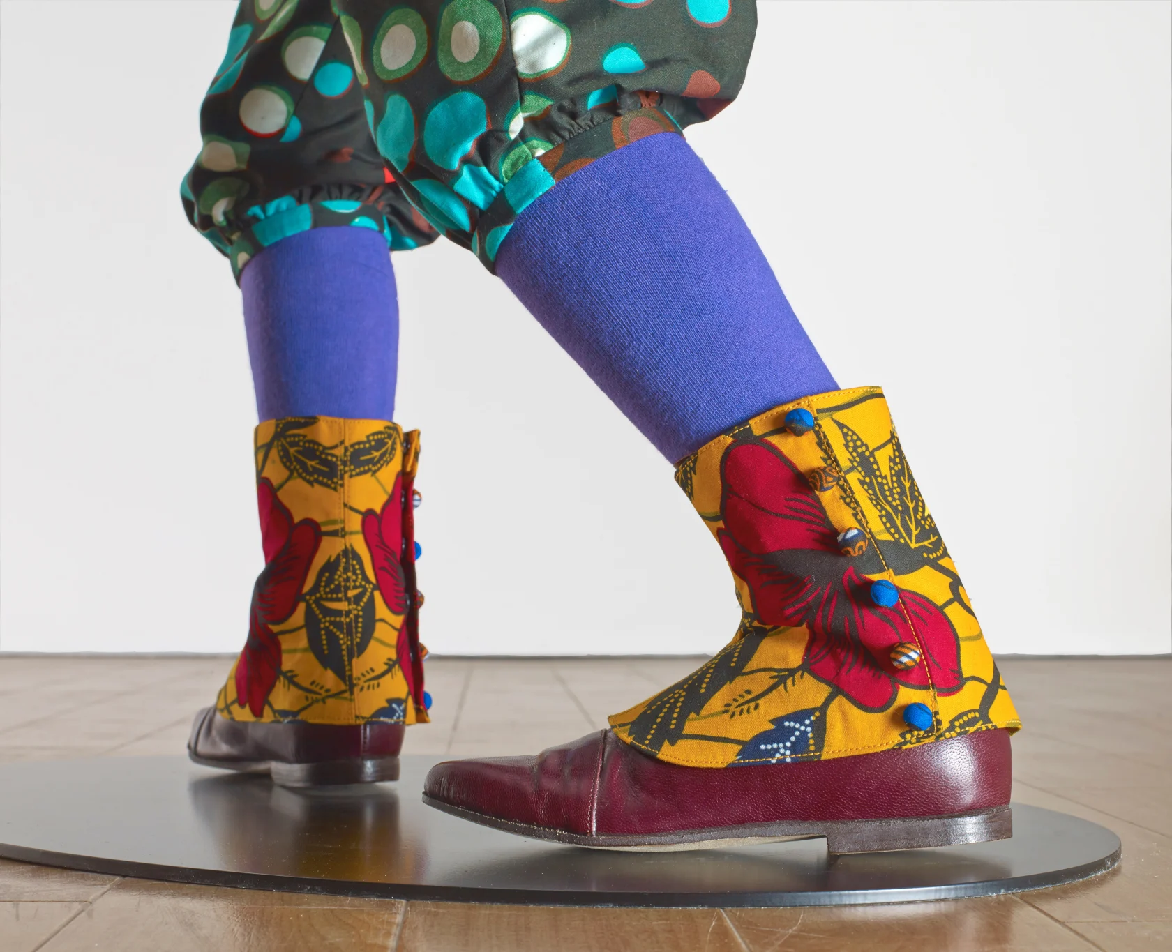 Yinka Shonibare, Flower Power Kids (Dueling), 2014