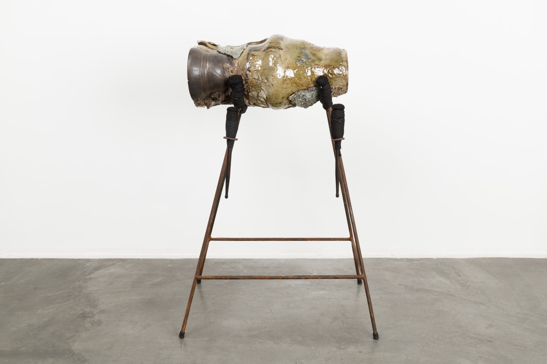 Rodrigo Torres, Sinos D’água, 2022