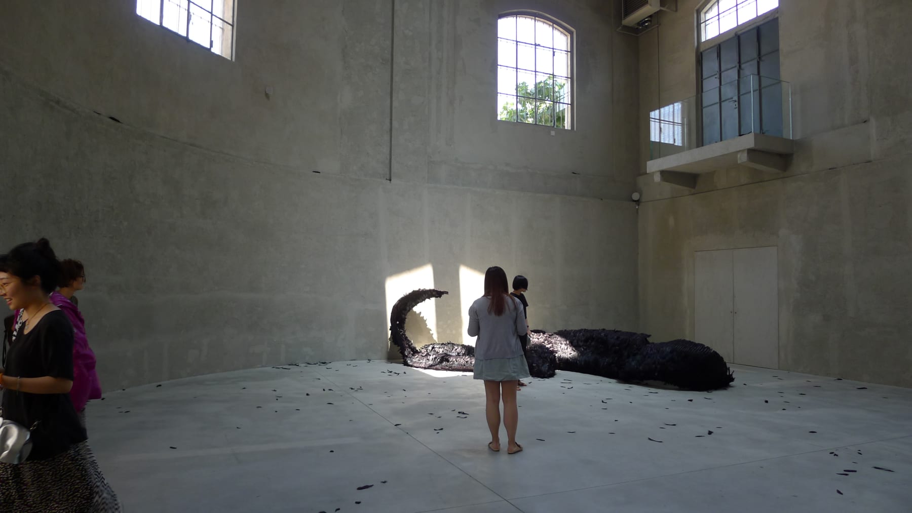 Laura Lima, Pássaro (co-autoria Laura Lima & Zé Carlos Garcia), 2015/2018