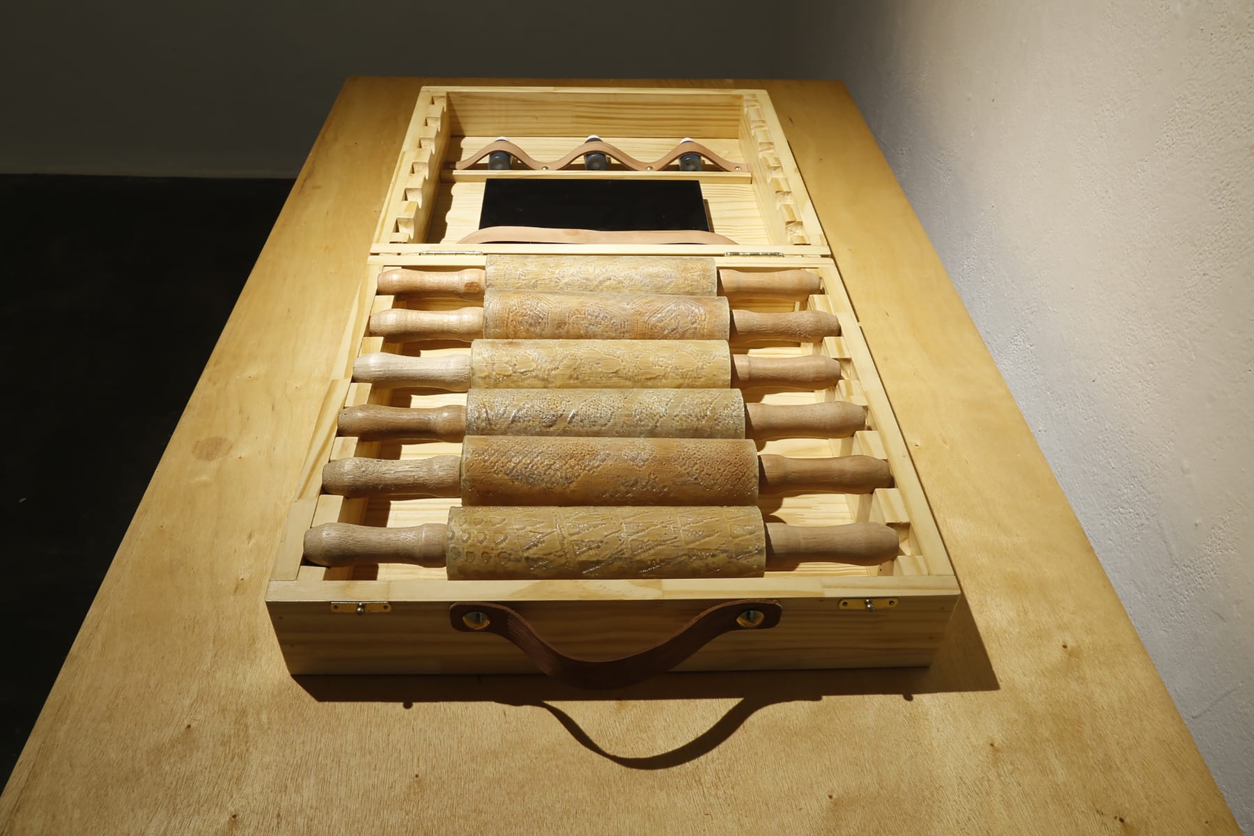 OPAVIVARÁ!, Print Skin Case, 2019