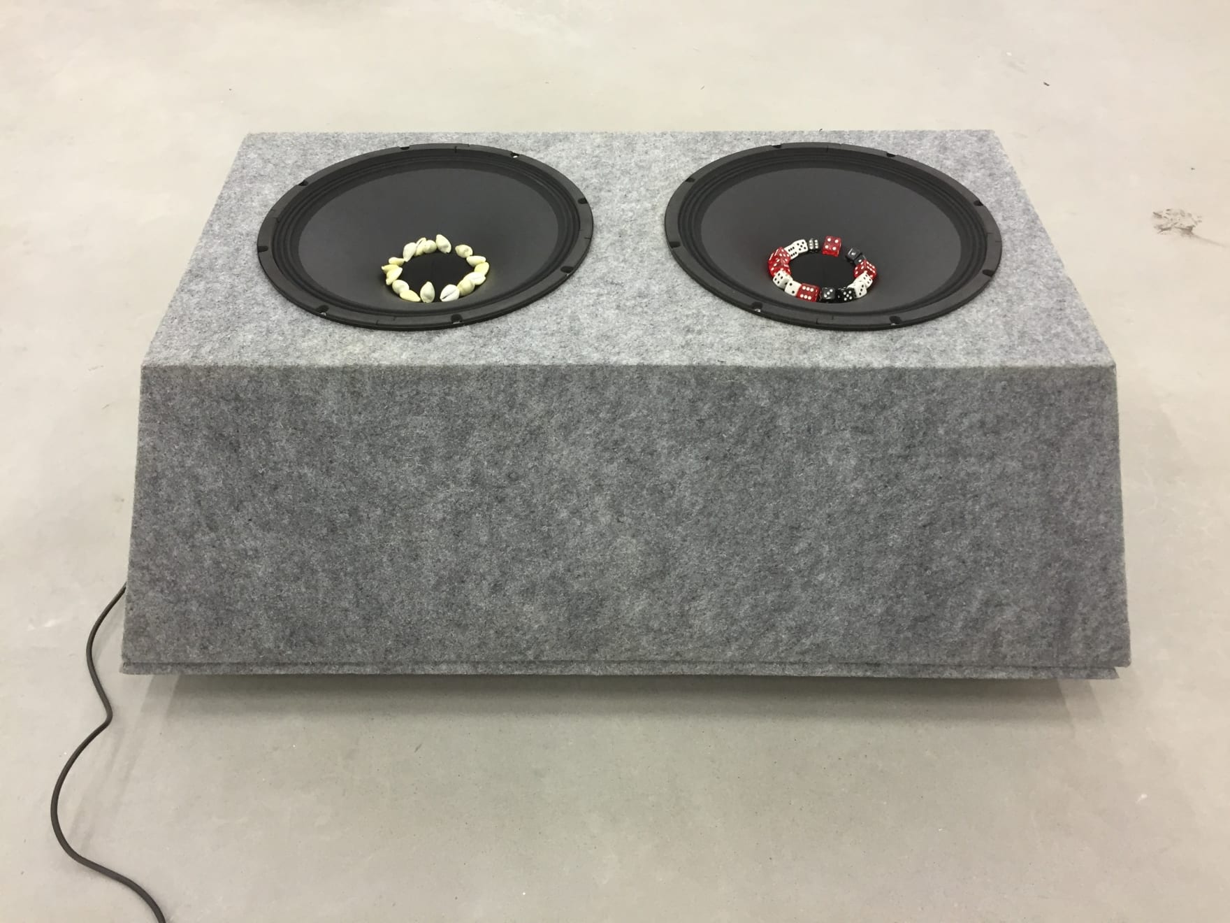 Vivian Caccuri, Automotivo I, 2016