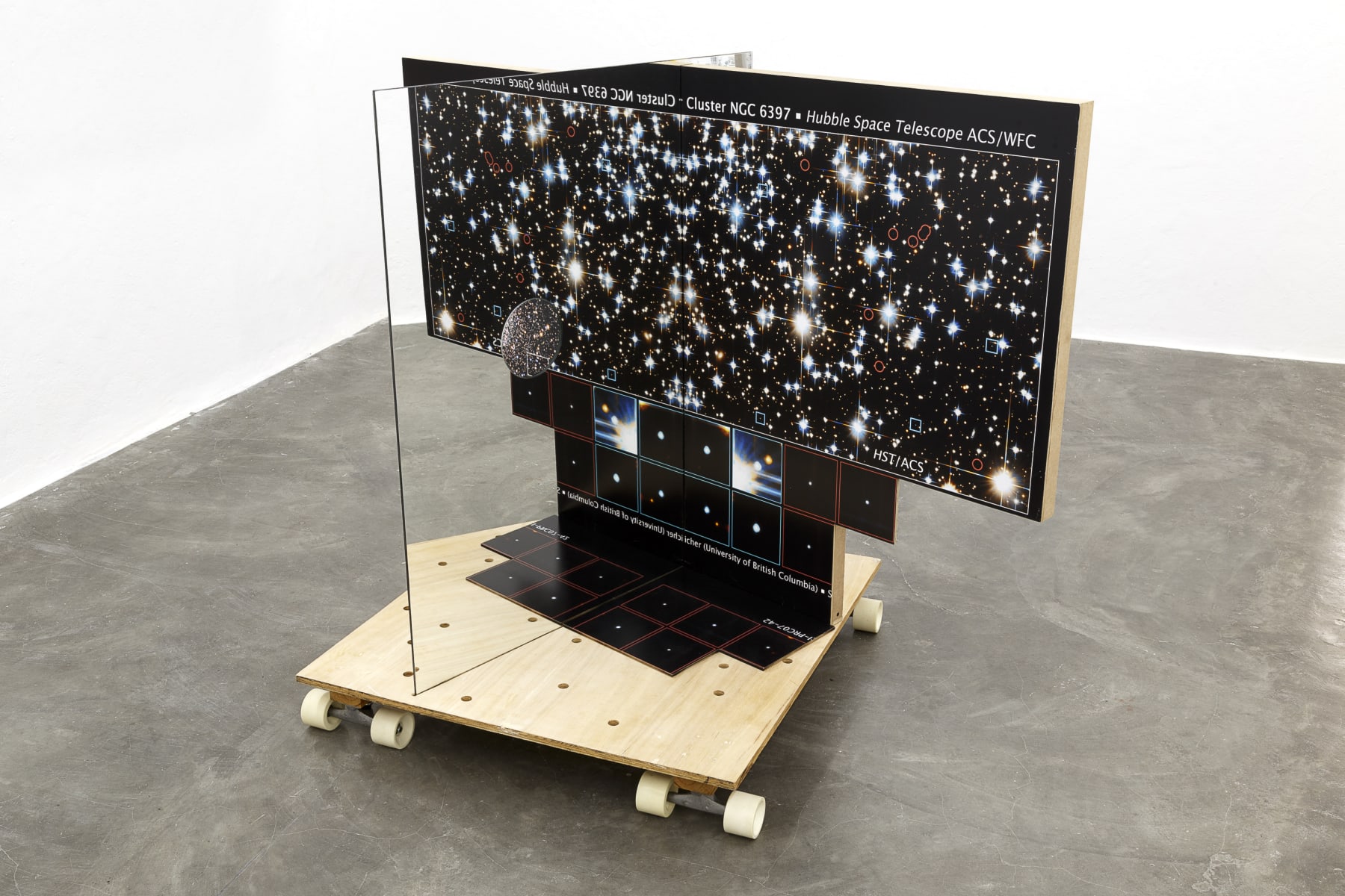 Cabelo, White dwarf stars in globular cluster NGC 6397, 2011