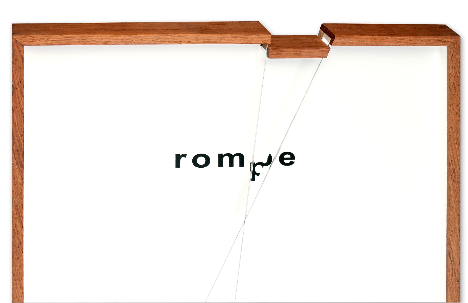 Renata Lucas, quadroquadro (rompe), 2020